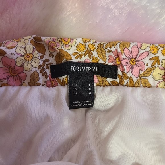 Large Forever 21 floral skirt - Picture 3 of 3